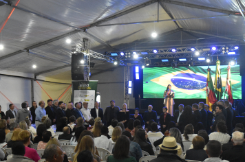 Expocabrais inicia com grande público e com anúncio de emenda de R$ 100 mil para a Saúde
