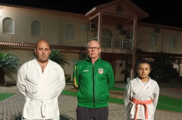Lutadores de karatê de Novo Cabrais disputam competição nacional no Paraná