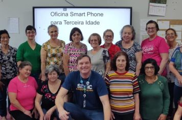 Oficina de Interação com Smartphone para a Maturidade: Explorando a Tecnologia de Forma Responsável