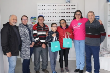 Projeto social auxilia alunos com dificuldades de visão