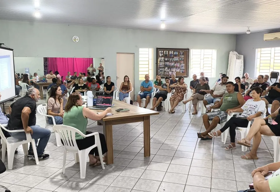 Reunião com motoristas, monitores e empresas do transporte escolar.