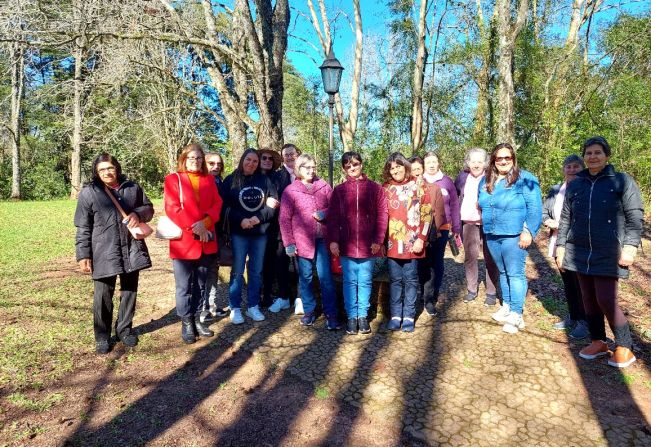 GRUPO MELHOR IDADE EM AÇÃO REALIZA VISITA AO PARQUE WITECK