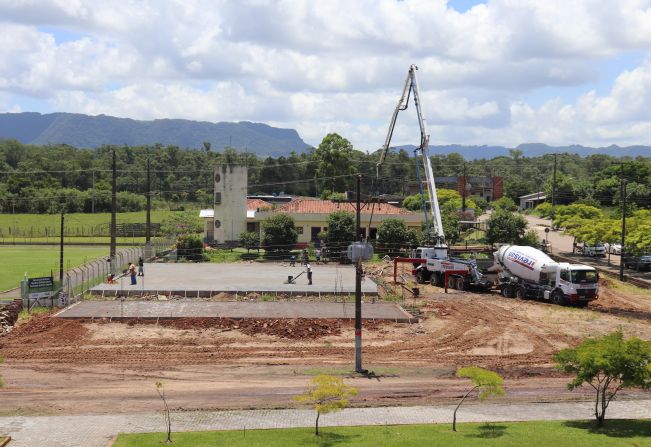 Avançam as obras das quadras de esportes