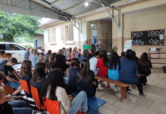 Mais de 500 alunos retornam às salas de aula em Novo Cabrais